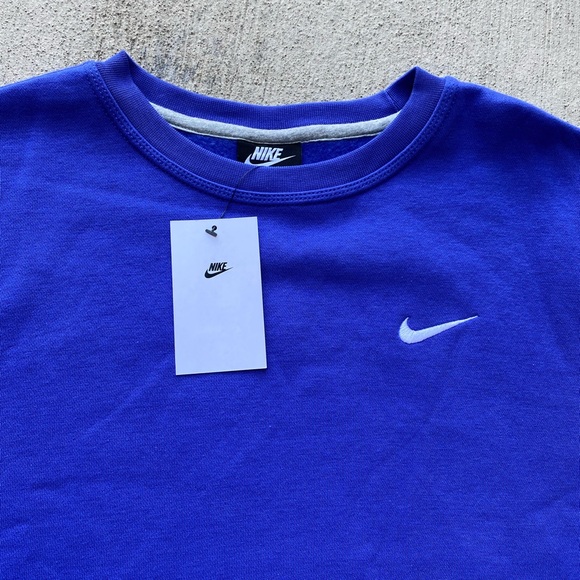 Nike Solo Swoosh Crewneck - Picture 2 of 5